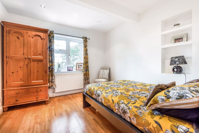 Bedroom- click for photo gallery